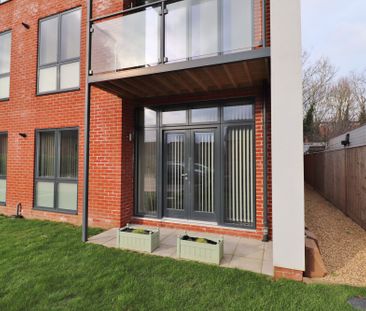 Station Road, Burgess Hill, RH15 - Photo 1