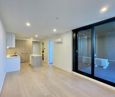 Luxury One-Bedroom Apartment with Views and Private Balcony - Photo 1