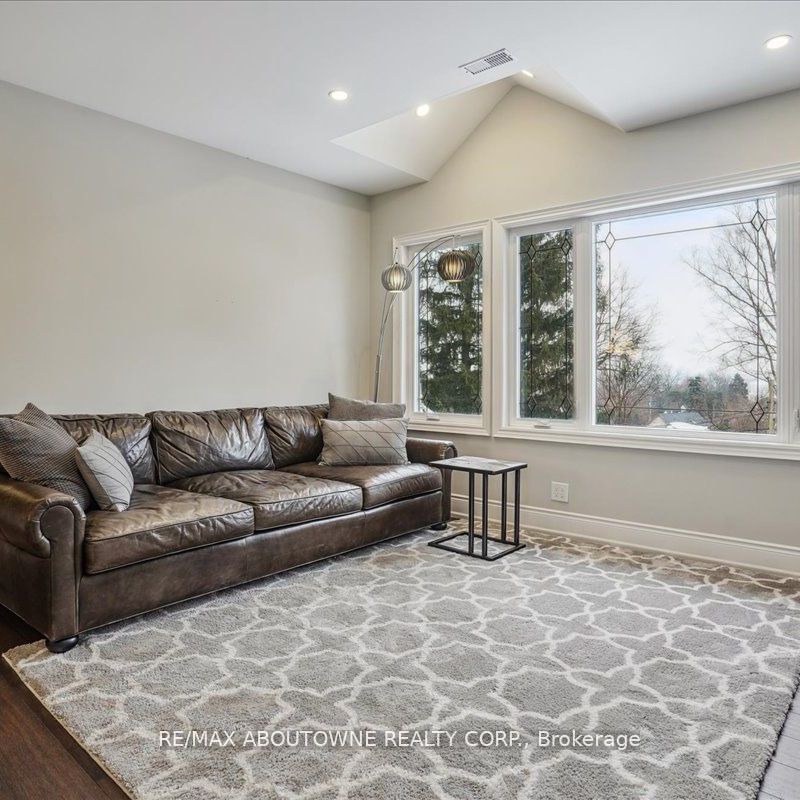 For Lease - 332 Shoreview Road, Burlington, Ontario - Photo 1