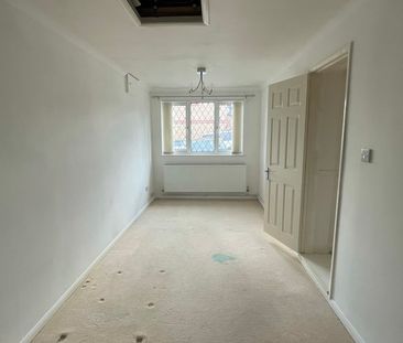 3 bed detached house to rent in Laundon Close, Leicester, LE6 - Photo 2