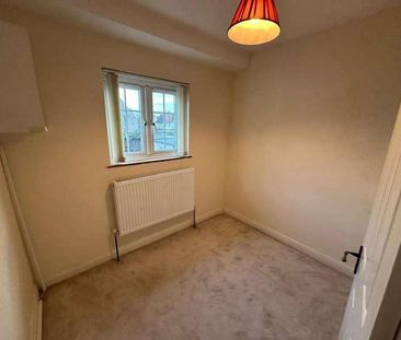 Slough, Berkshire, SL1 - Photo 3