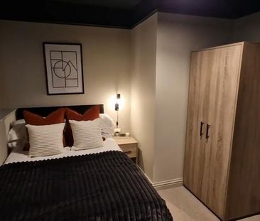 1 bedroom in a house share to rent - Photo 1