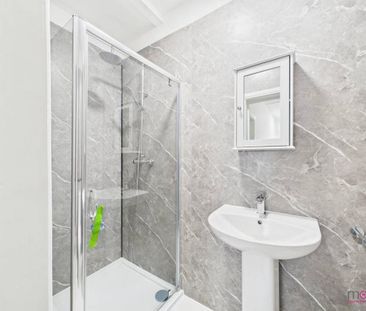 1 bedroom in a house share to rent - Photo 6