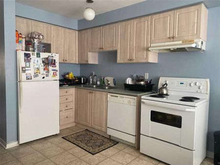 For Lease - 25 Shining Star Crescent, Toronto, Ontario - Photo 2