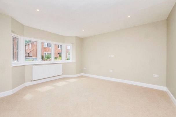 4 bedroom House To Let Total Size: 2183 SQ FT - Photo 1