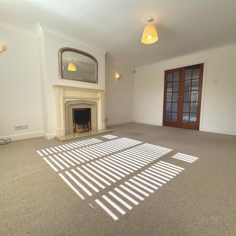 2 bedroom bungalow to rent - Photo 1