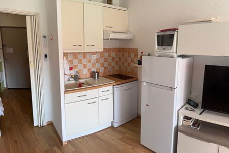 A louer studio - octobre 2025 à juin 2026 - Photo 4