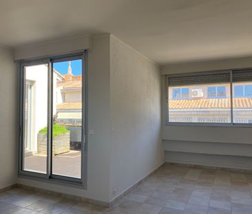 AVIGNON-INTRA-MUROS- T3 TERRASSE, - Photo 3