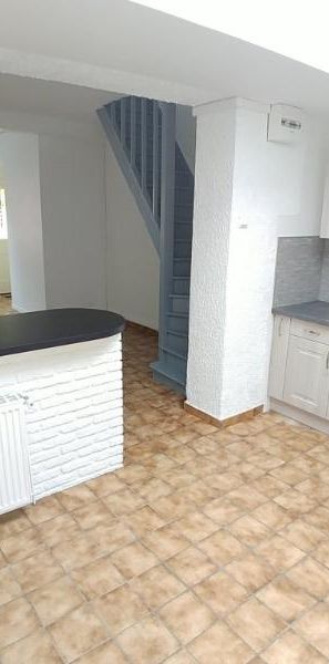 Location Maison 5 pièces 68m² ARMENTIERES 59280 - Photo 1