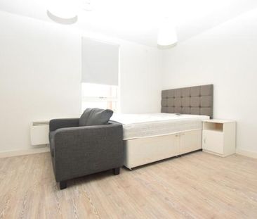 Studio to rent - Photo 1