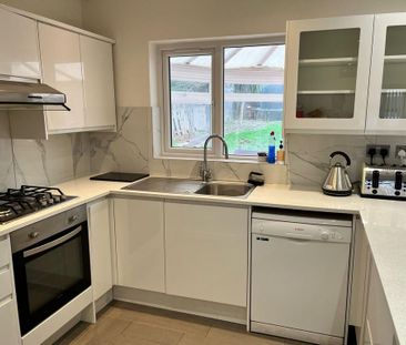 5 bedroom semi-detached house to rent - Photo 6