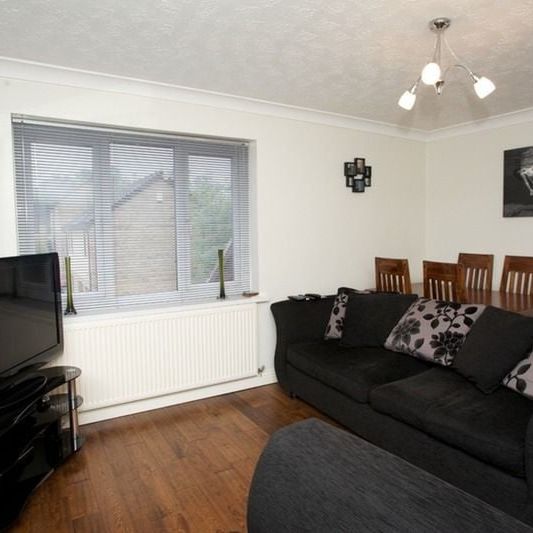 2 Bed Flat, Rodley, LS13 - Photo 1