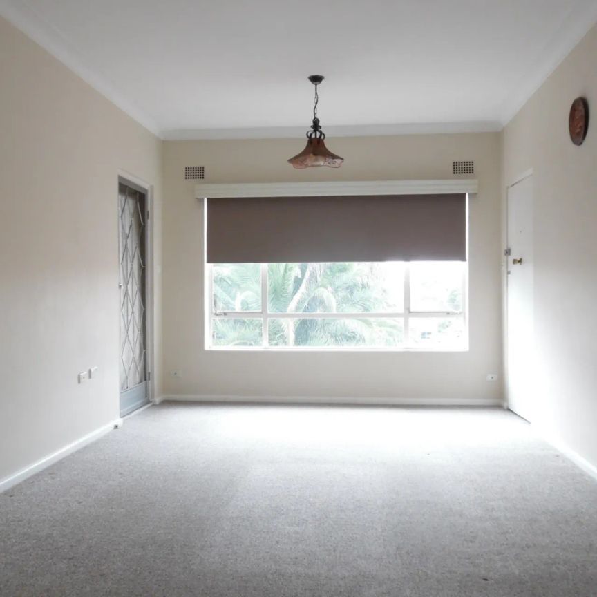 Conveniently Located Two Bedroom Apartment - Photo 1