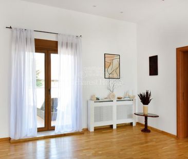 Beautiful Four-Bedroom Home with Lawn and Big Terrace - BSB - Photo 3