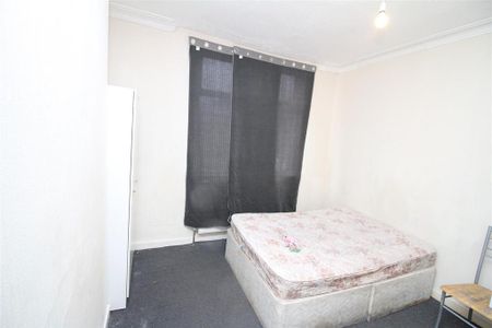 4 bedroom house to rent - Photo 3