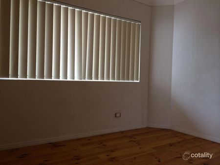 Location - Location -Location - Photo 5