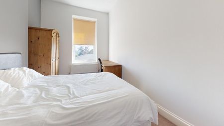 5 bedroom apartment to rent - Photo 2