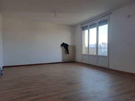 Location Appartement 3 pièces 68m² BESANCON 25000 - Photo 3