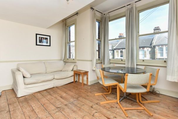 3 bedroom apartment to rent - Photo 1