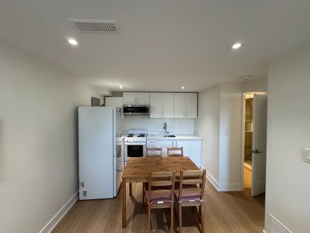 For Lease - 145 Harrison Drive Unit# Lower 1, Newmarket, Ontario - Photo 2