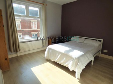 4 bedroom terraced house to rent - Photo 5