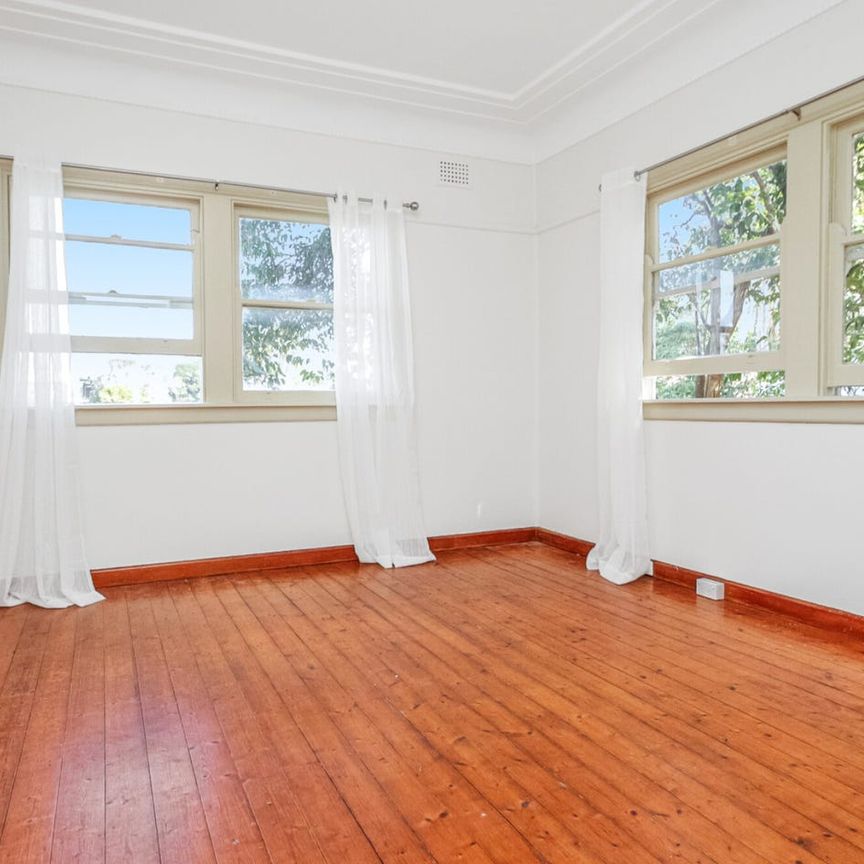 Three Bedroom Home In Whisper Quiet Location - Photo 1