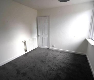 2 bedroom semi-detached house to rent - Photo 4