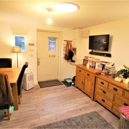 Flat E, 301 Upperthorpe - Photo 1