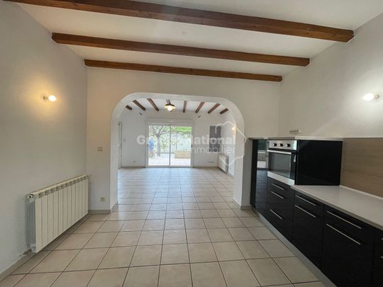 MAISON MITOYENNE ENTRAIGUES SUR LA SORGUE, - Photo 1