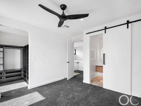 Open the Door To Luxurious Coastal Living in Henley Beach - Photo 4