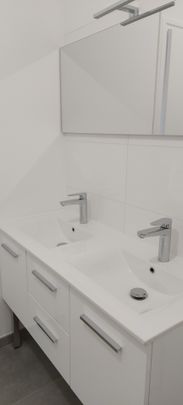 Location Appartement 2 pièces 57m² BELLEVILLE 69220 - Photo 1