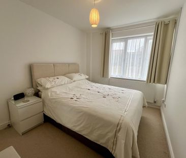 4 bedroom detached bungalow to rent - Photo 3