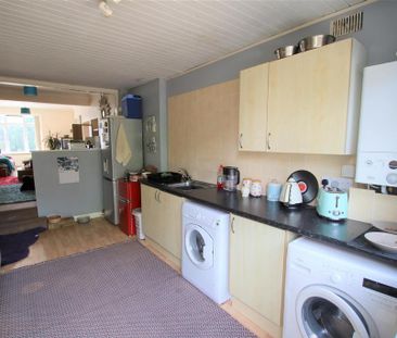 3 bedroom maisonette to rent - Photo 5