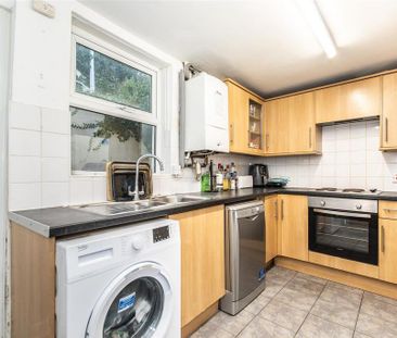 5 bedroom terraced house to rent - Photo 3
