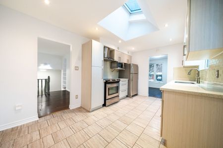 For Lease - 4451 Bennett Road, Burlington, Ontario - Photo 3