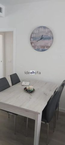 Alquiler de piso en Calle Berlín - Photo 2