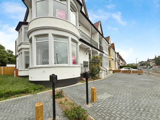 Seaview Apartments Genesta Road, Westcliff On Sea - Photo 1
