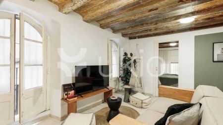 Apartamento de alquiler en Carrer de la Victòria, Sant Pere, Sta. Caterina i la Ribera - Photo 2