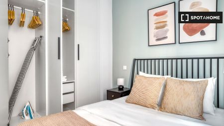 madrid, Community of Madrid 28014 - Photo 4