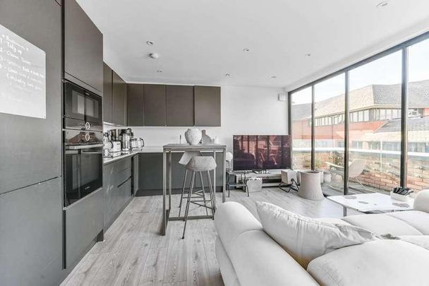 M Residence, Purley, CR8 - Photo 1