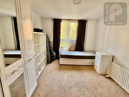 3 bedroom apartment to rent - Photo 4