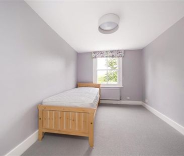 4 bedroom terraced house to rent - Photo 6