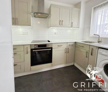 Camden Road, Chafford Hundred, Grays, RM16 - Photo 3