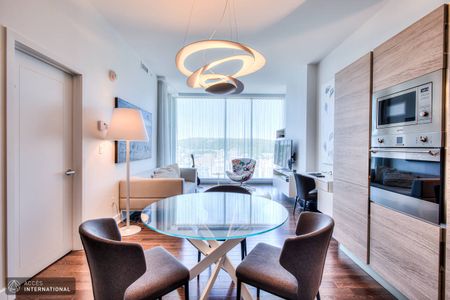 Fully furnished condo for rent | Downtown Montreal - Photo 3