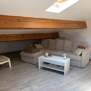 Location Appartement 2 pièces 54m² ROCBARON 83136 - Photo 1