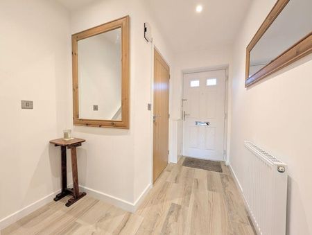2 bedroom property to rent - Photo 3