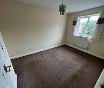 3 bedroom detached house to rent - Photo 4