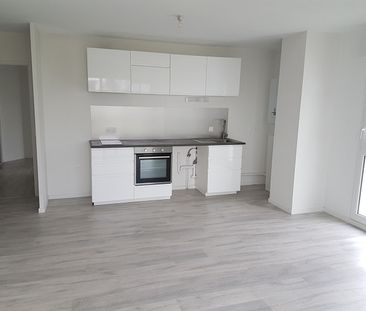 Location Appartement 3 pièces 64m² MONT ST AIGNAN 76130 - Photo 6