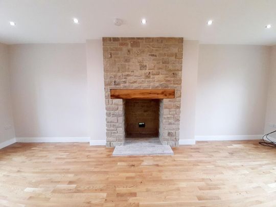 4 bedroom semi-detached house to rent - Photo 1