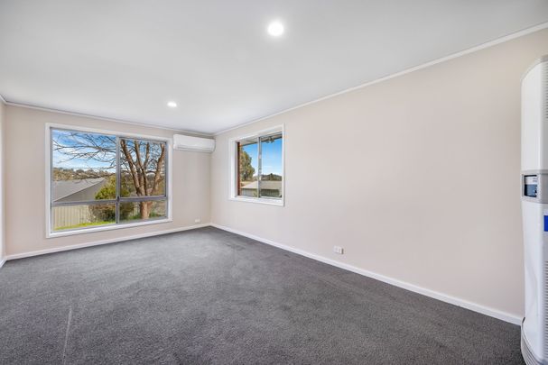 18 Aurora Close, Mawson ACT 2607 - House For Rent | Domain - Photo 1